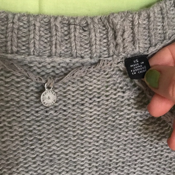 Like-New Anthropologie sweater - Picture 3 of 6